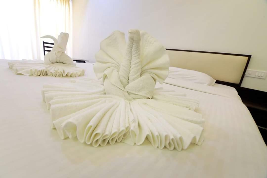 Hotel Ambai Grand Ambāsamudram エクステリア 写真