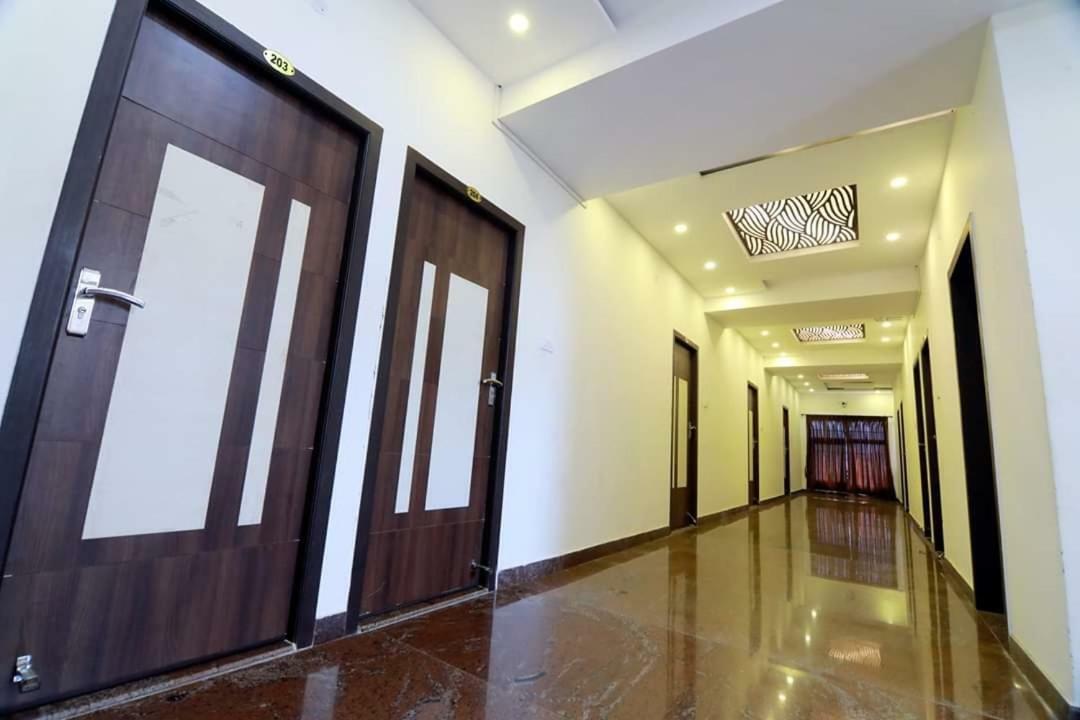 Hotel Ambai Grand Ambāsamudram エクステリア 写真