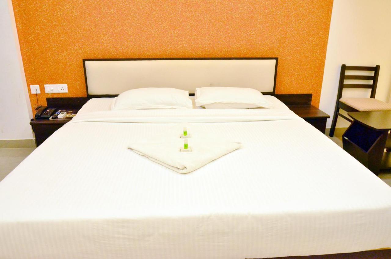 Hotel Ambai Grand Ambāsamudram エクステリア 写真